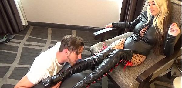  Davina Dark being worshiped in leather boots - FootChaos.com